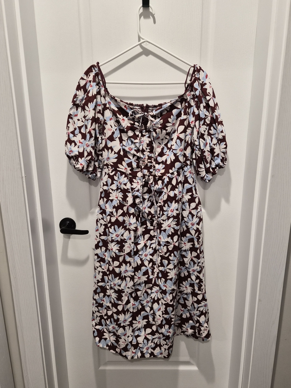 Floral Puff-Sleeve Midi Dress in Wine Floral